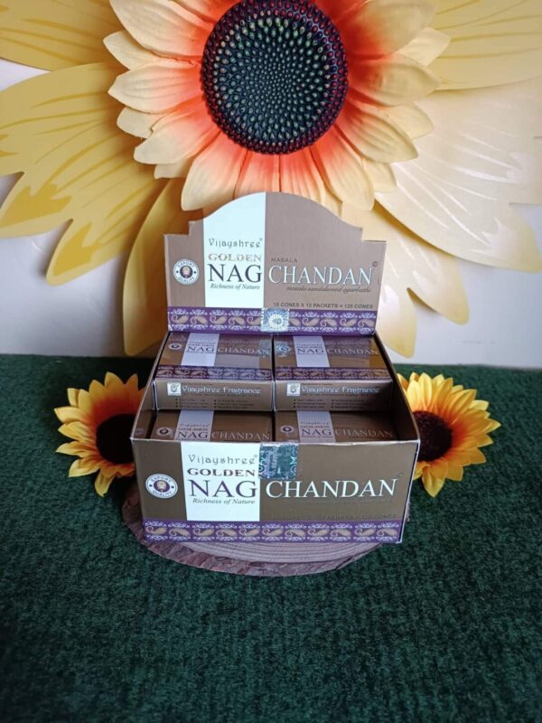Caja de conos Golden Nag Chandan De Cono